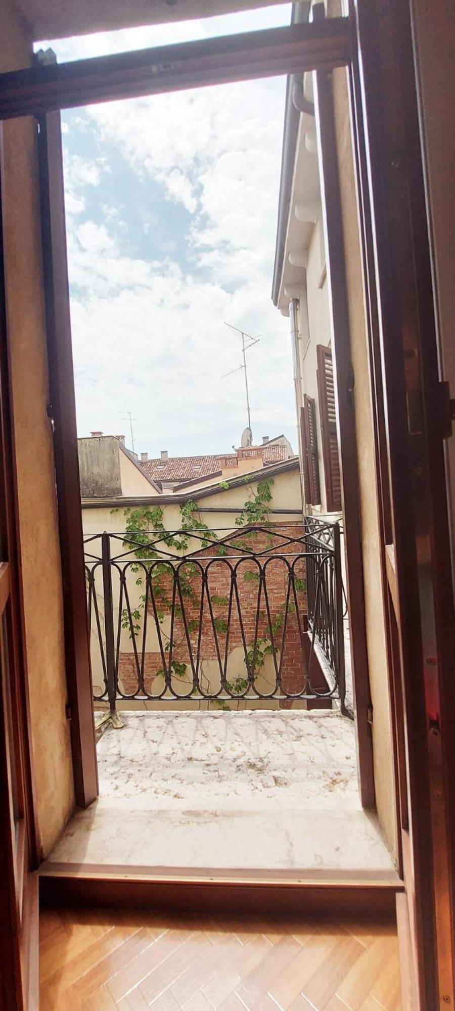 Elle Palace - Simply Elegant Verona Kültér fotó